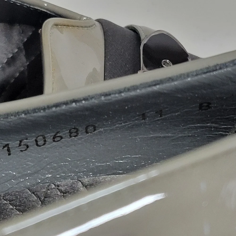 Gucci Buckle Details Patent Leather Heels Size 11. - Picture 10 of 16